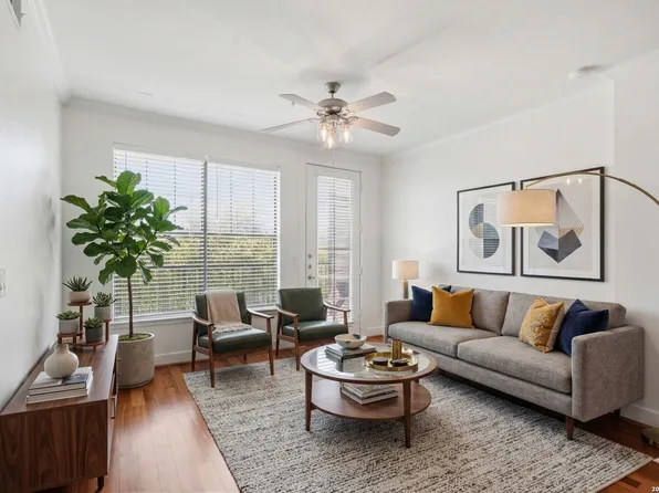 7342 Oak Manor Dr #7208, San Antonio, TX 78229