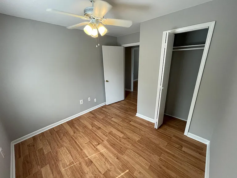 552 Pulaski St — Photo 62