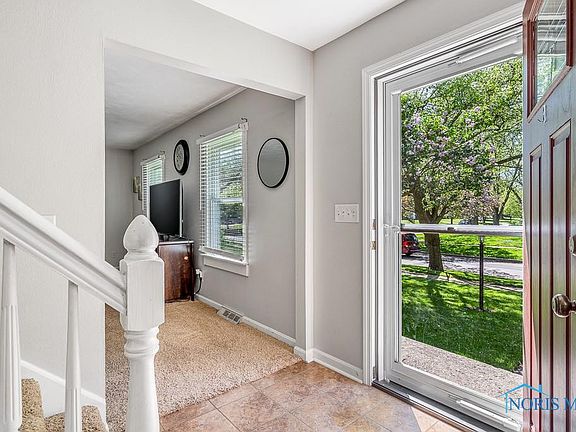 5th image of 6168 Meadowvale Dr