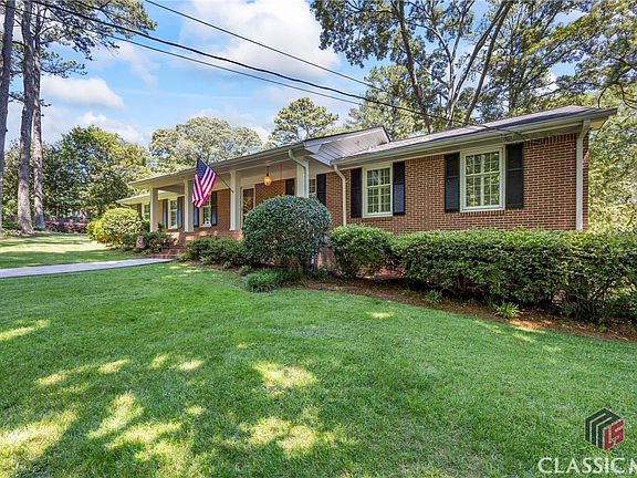 4th image of 151 Maple Wood Drive