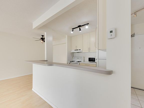 4th image of 9835 113th St NW #507