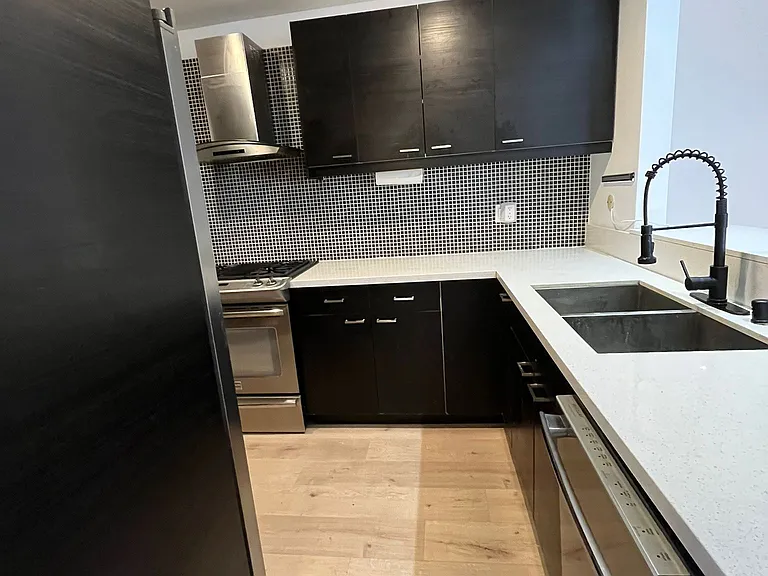 358 S Gramercy Pl #311 — Photo 7