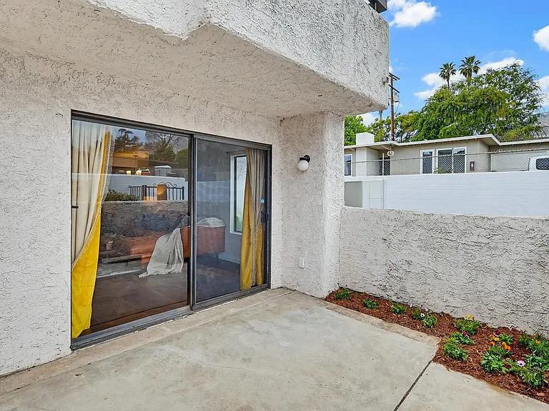 2680 N Lake Ave #8 — Photo 17