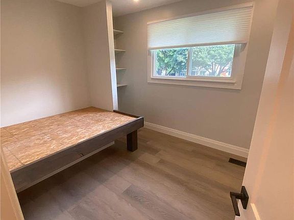 2nd image of 20 Ottaway Ave