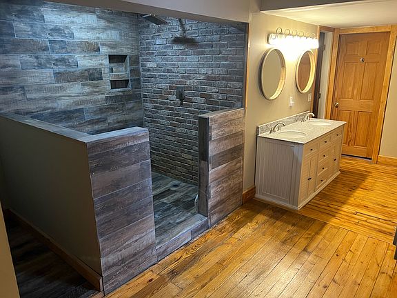 2nd floor shower and sauna