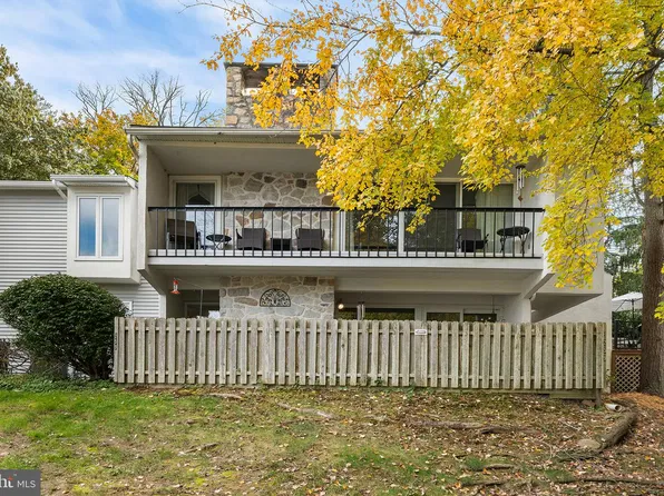 258 W Chelsea Cir, Newtown Square, PA 19073