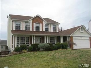 302 Wildberry Ln, Saint Charles, MO