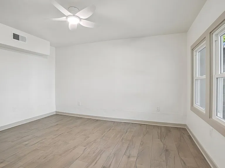 720 Spain St #1A — Photo 6