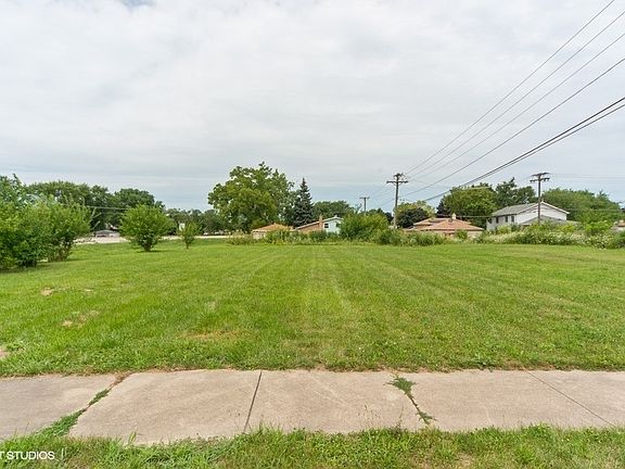 3rd image of 1113 W Hillside Dr