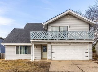 1261 Hialeah Ln, Hanover Park, IL 60133