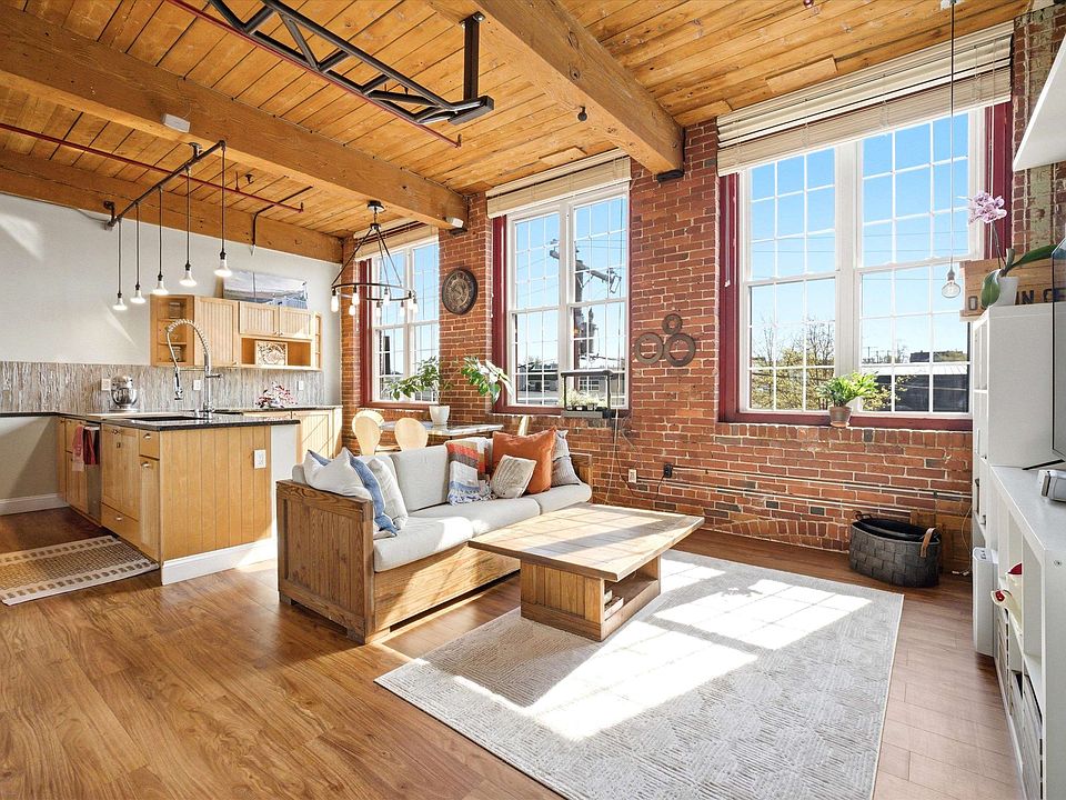 1st image of 470 Silver Street #322