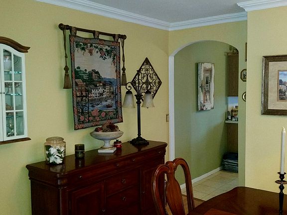 4th image of 172 Macfarland Ave