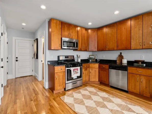 84A Linden St, Allston, MA