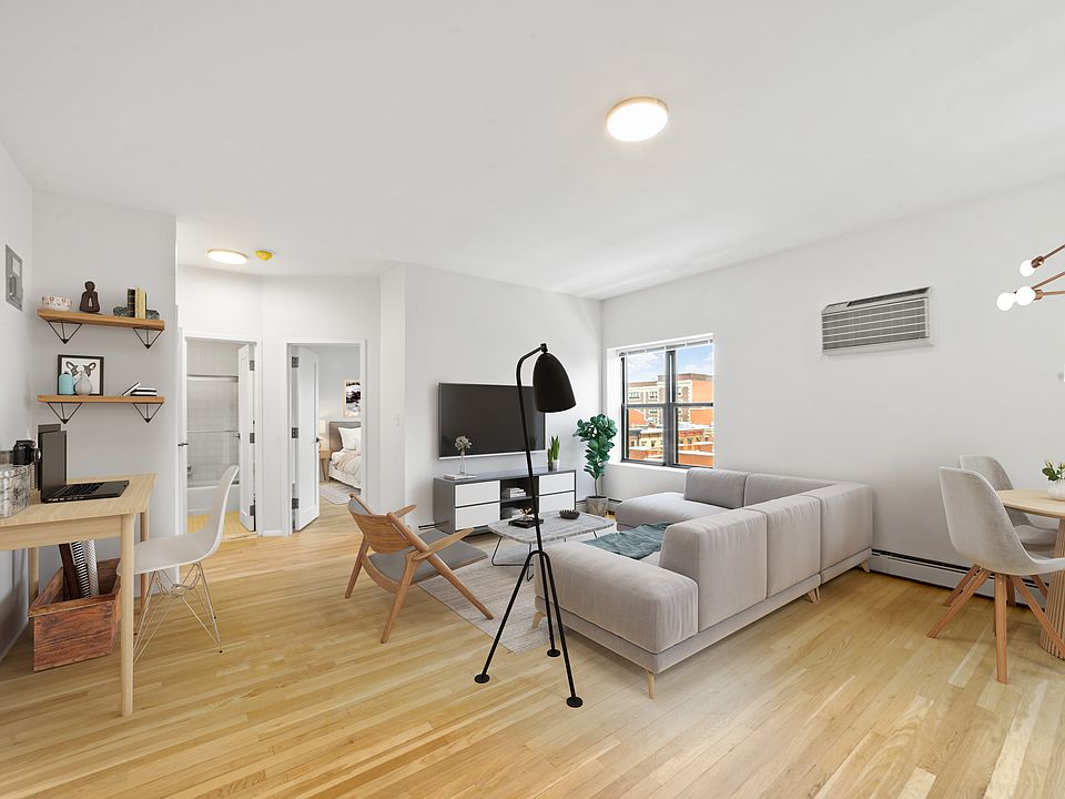 1st image of 71 Wyckoff St APT 3