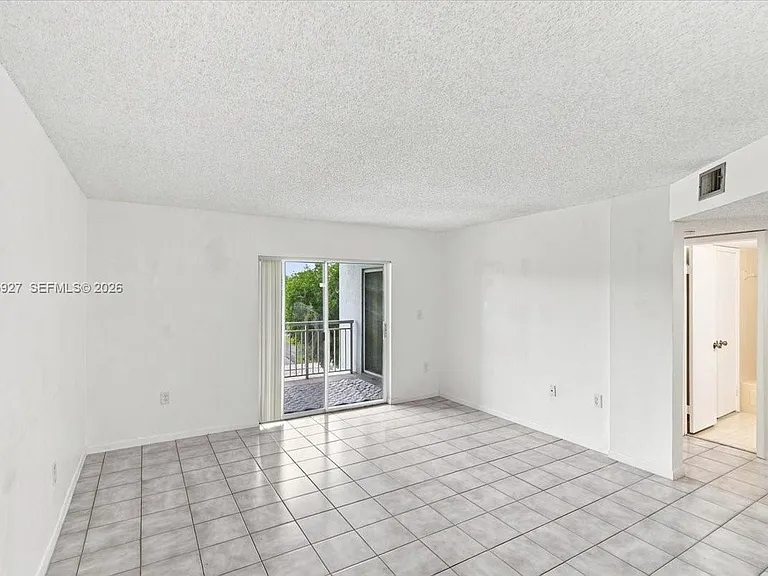 8660 SW 212th St #306 — Photo 4