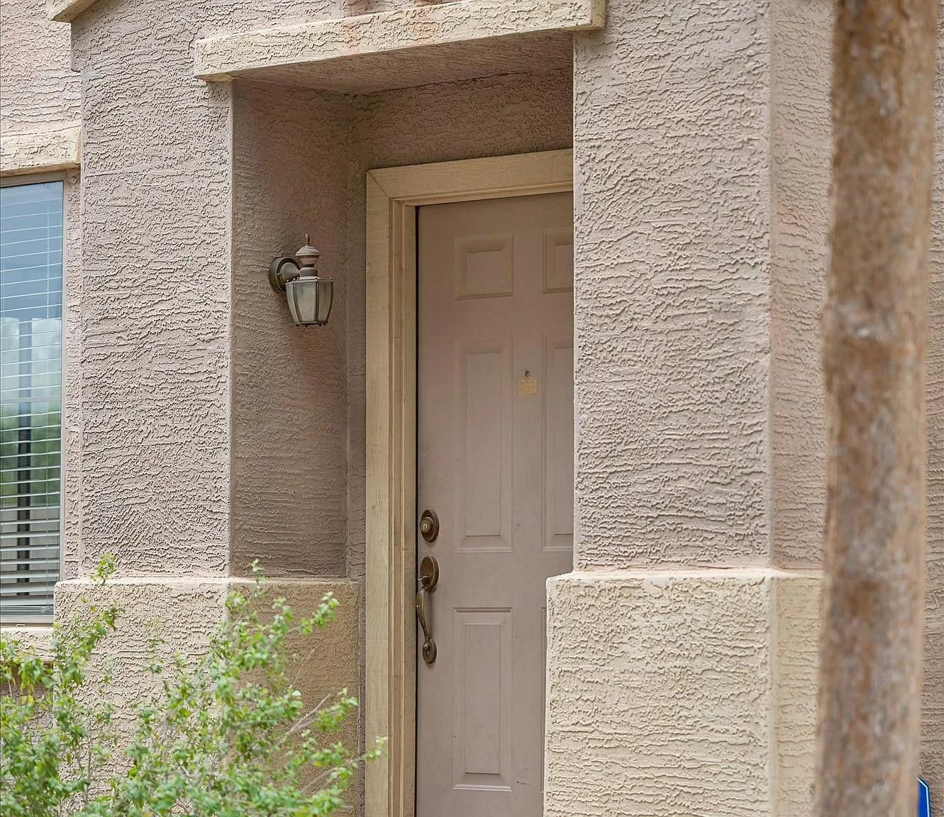 7516 S 13th Pl — Photo 3