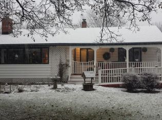 W329S292 Kettle Moraine Dr, Delafield, WI 53018