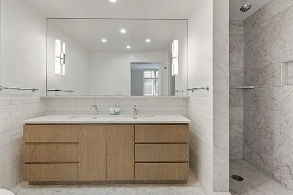 Rented by RHI Group | media 29