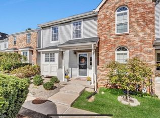 31 Chetwood Ct, Hillsborough, NJ 08844