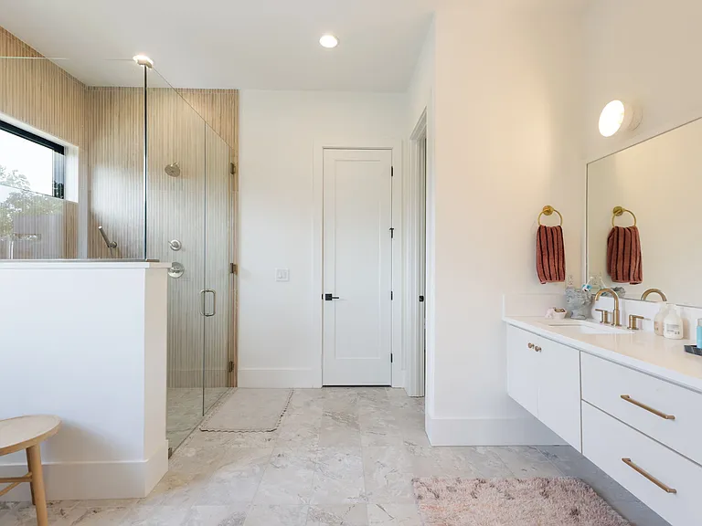2804 W Kirkwood Ave #A — Photo 52