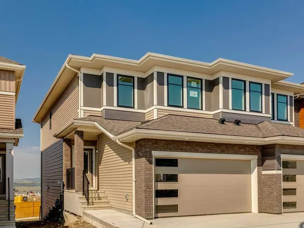 11 E Heritage Point, Cochrane, AB T4C 0L3