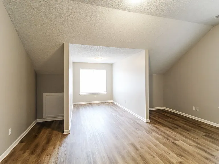 6261 Remington Park — Photo 15