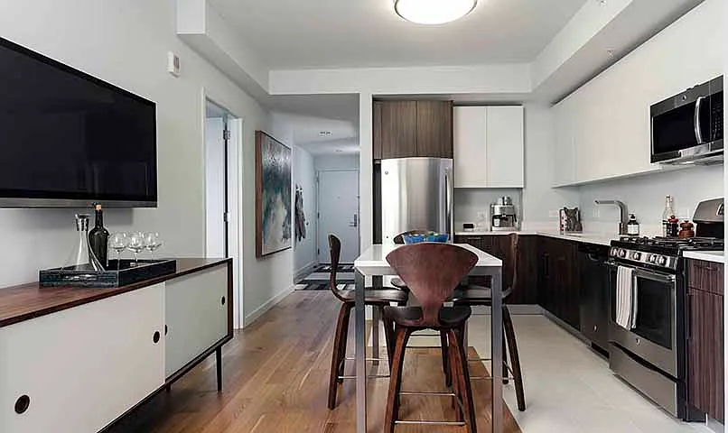 2 bed, 1200 sqft, $5,585 — Photo 2