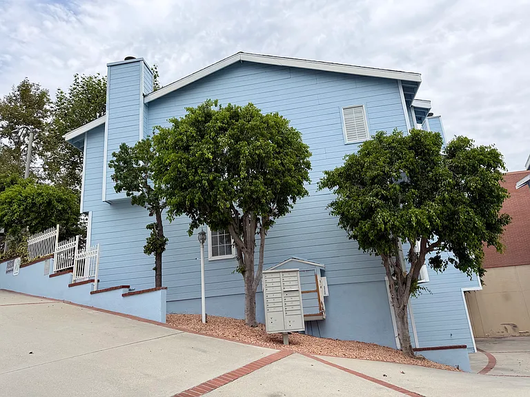 2350 Foothill Blvd #14 — Photo 37
