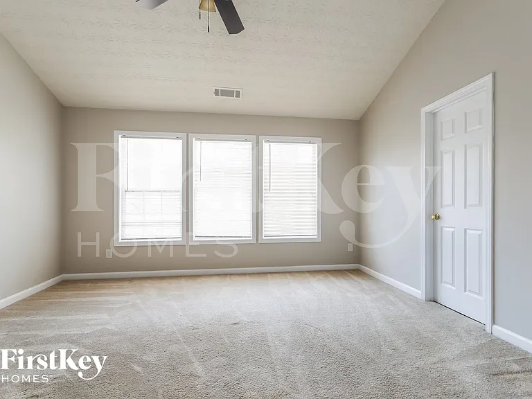 6919 Island Pointe Dr — Photo 6