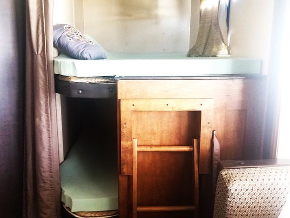 5th image of 218 W Carson St #15A