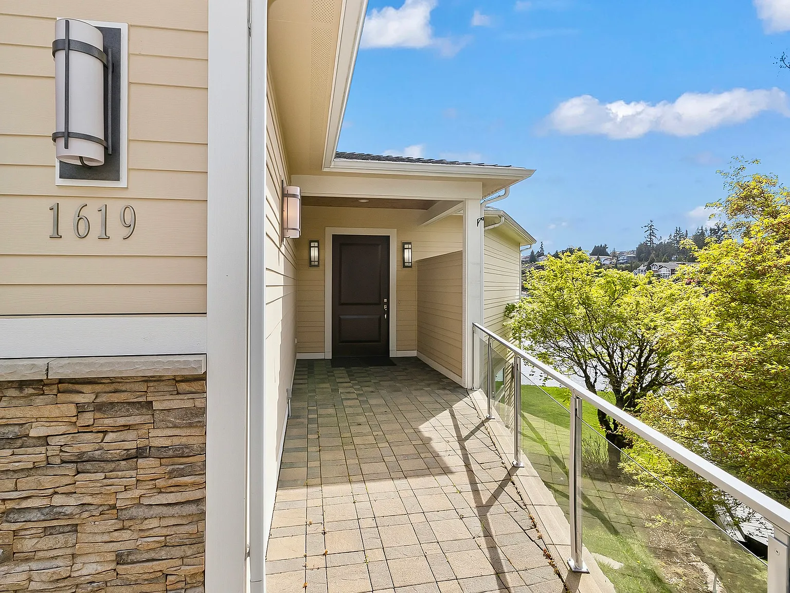 1619 Vernon Road-Upper - Upper — Photo 4