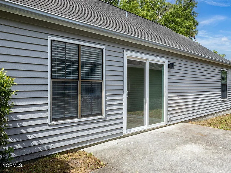 1246 Shipyard Blvd — Photo 3