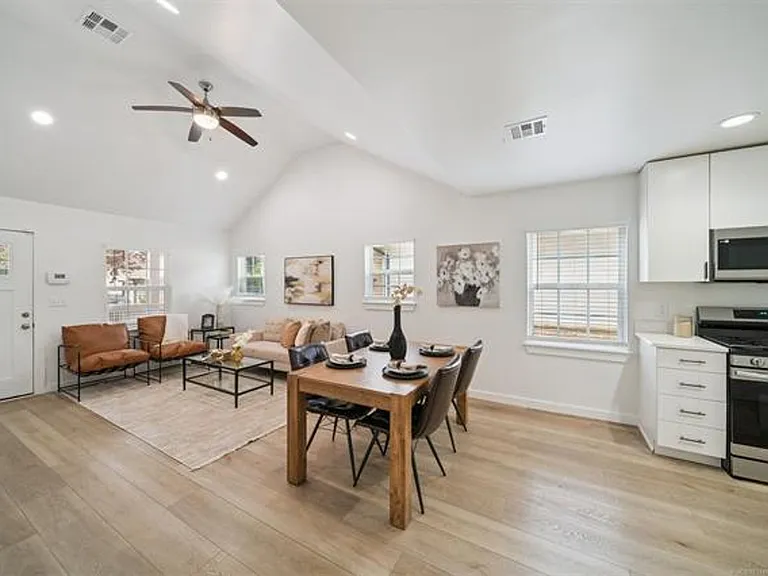 1139 S Birmingham Ave — Photo 9