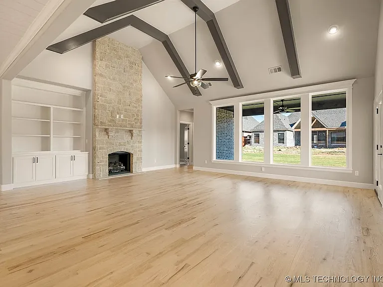 2712 W Van Buren Ct — Photo 1