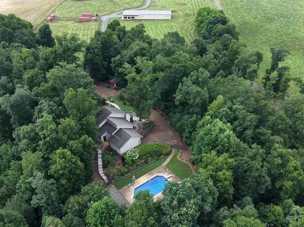 3922 Highway 2, Cohutta, GA 30710