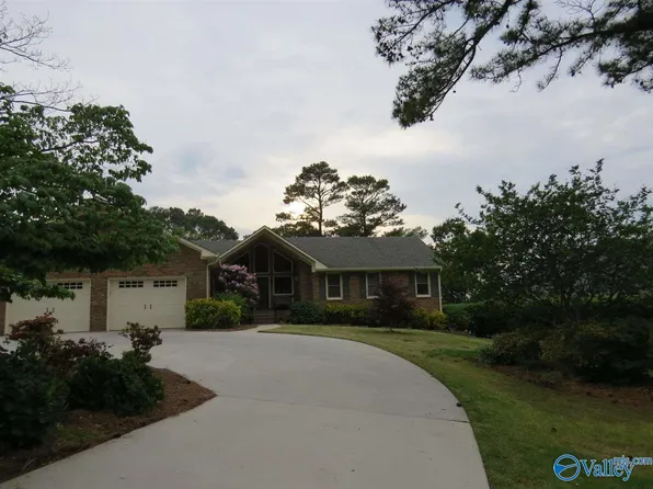 791 Signal Point Rd, Guntersville, AL 35976