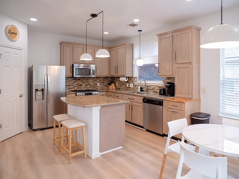 20553 Farm Pond Ln — Photo 5