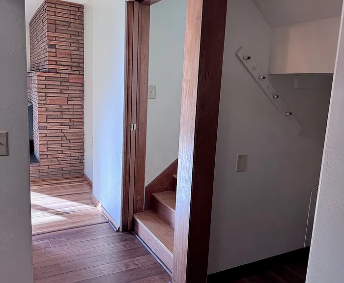 115 E Addison St #MAIN — Photo 2