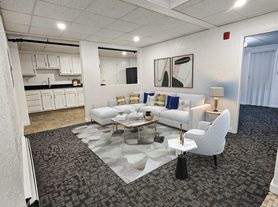 6 Einhorn Rd, Worcester, MA