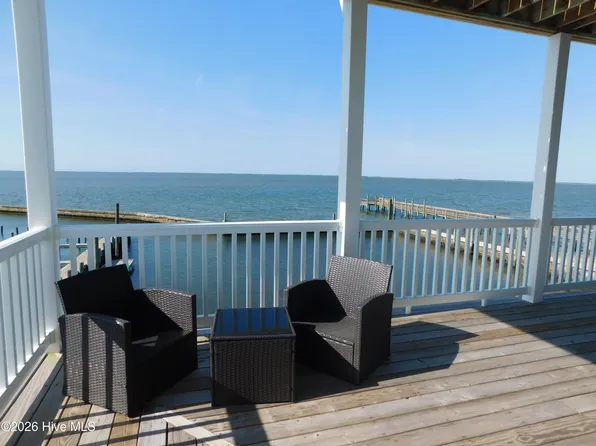 142 S Ferry Dock Rd, Harkers Island, NC