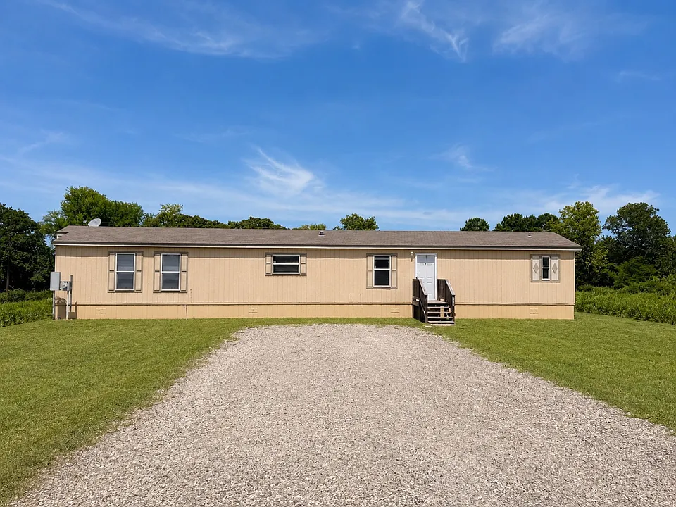 15704 Country Way