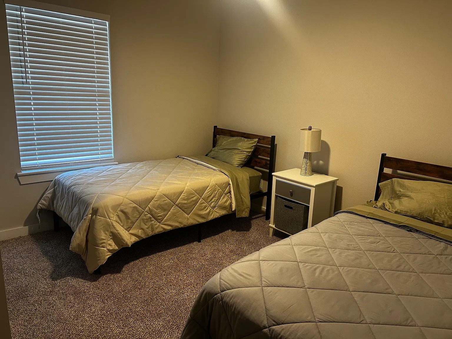 3 bed, 1092 sqft, $800 — Photo 1
