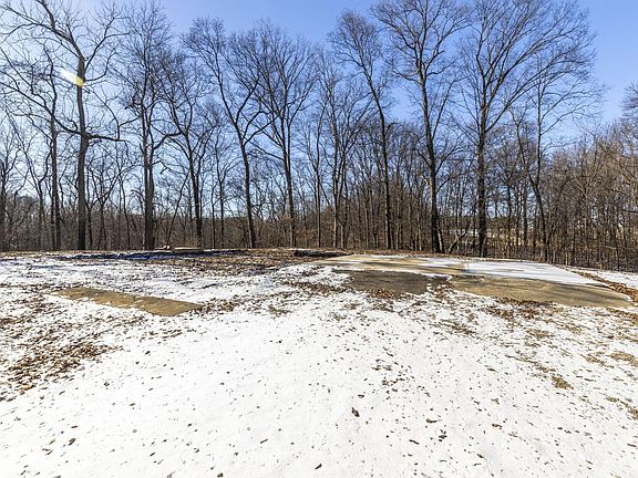 2nd image of 6875 Indian Run Rd NE