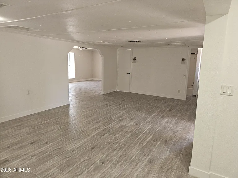 1584 N Wood St — Photo 13