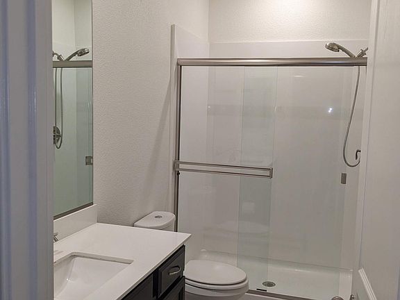 Downstairs full bath