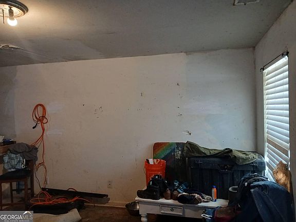 4th image of 401 Hopi Ln