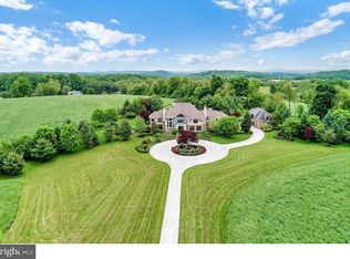 335 Mail Route Rd, Sinking Spring, PA 19608