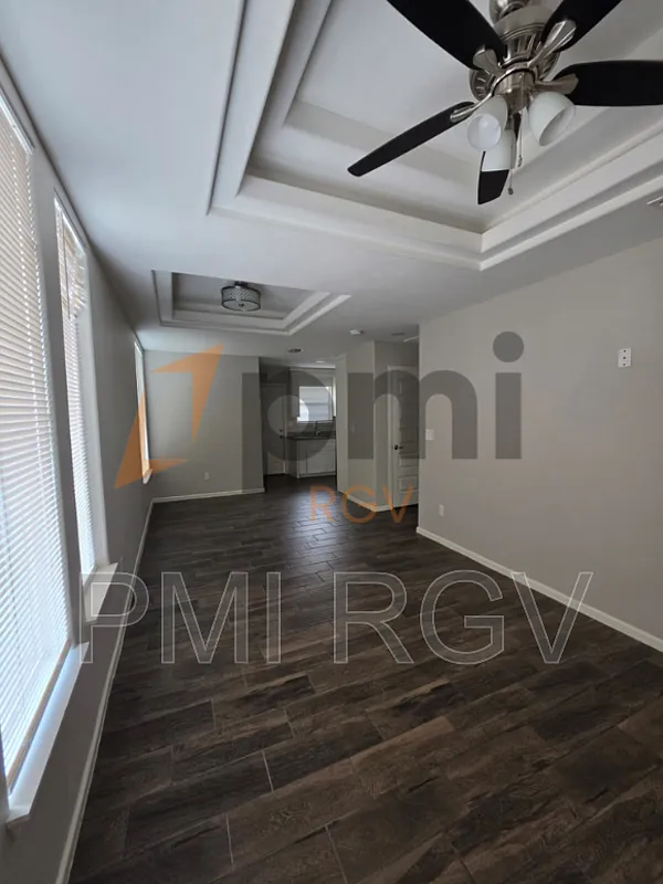 1 bed, 1.0 bath, $900 — Photo 4