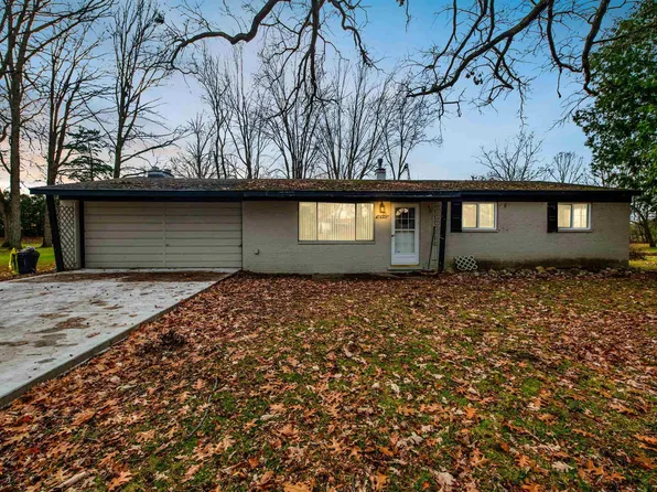 48443 W Ranch Dr, Chesterfield, MI 48051
