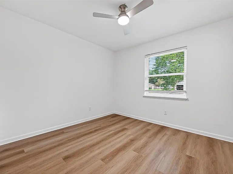 24014 Nomini Hall Ln — Photo 16